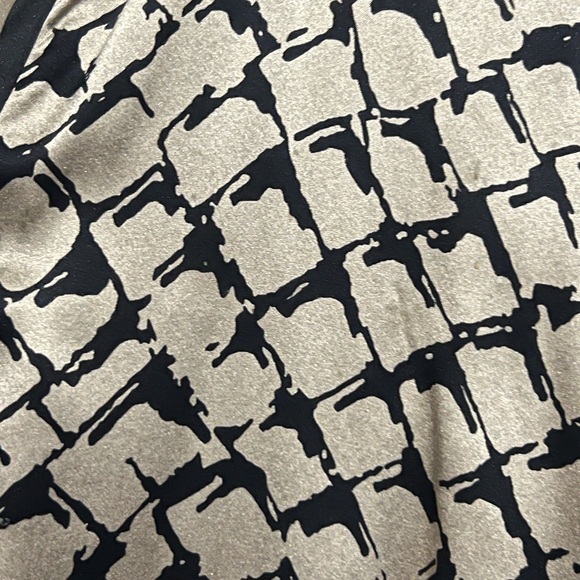 Lafayette 148 New York 100% Silk Blouse Women's Size 6 Petite - Picture 4 of 6